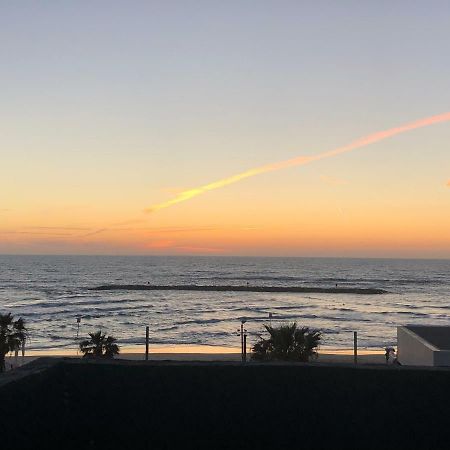 Beach Front Rooftop Apartment Tel Aviv Exteriör bild